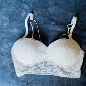 PINK Victoria's Secret White Lace Bra